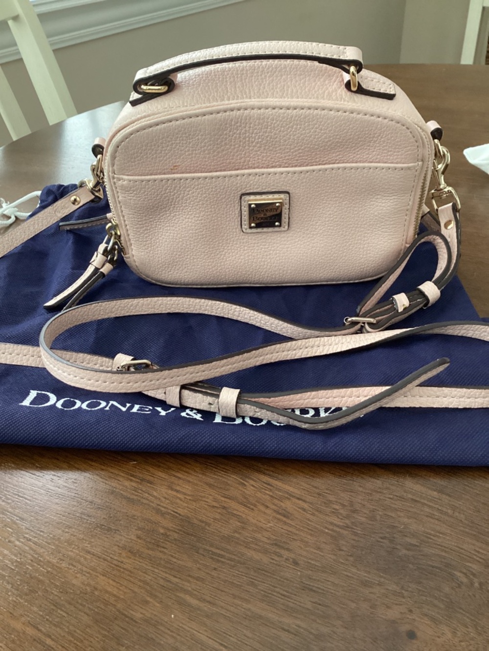 Dooney and Bourke pale pink Belvedere Ambler purse - Picture 8 of 10